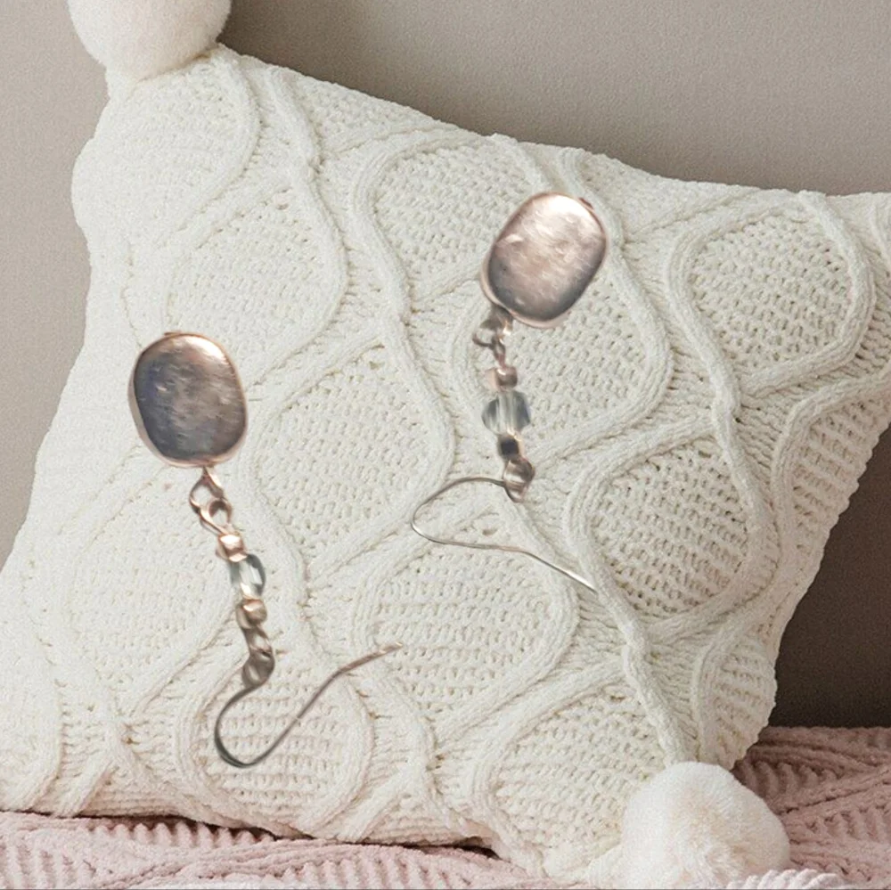 👣4/$20. Rose Gold Tone Earrings - Picture 5 of 6